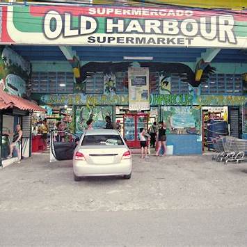 Supermercado Old Harbour entrance